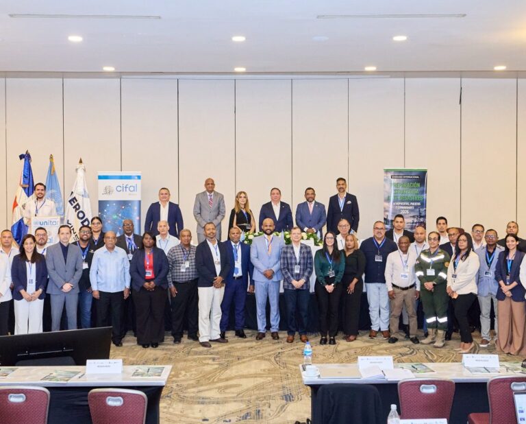 Santo Domingo reúne a especialistas de América en seminario sobre preparación ante huracanes y desastres
