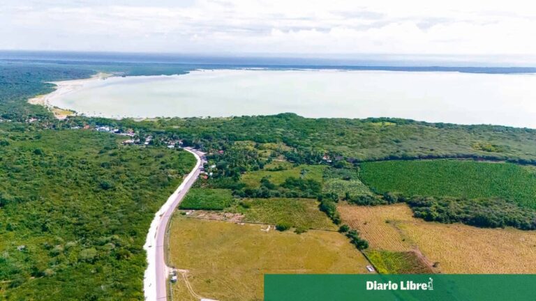 Pedernales aguarda por normas para activar el anunciado puerto espacial