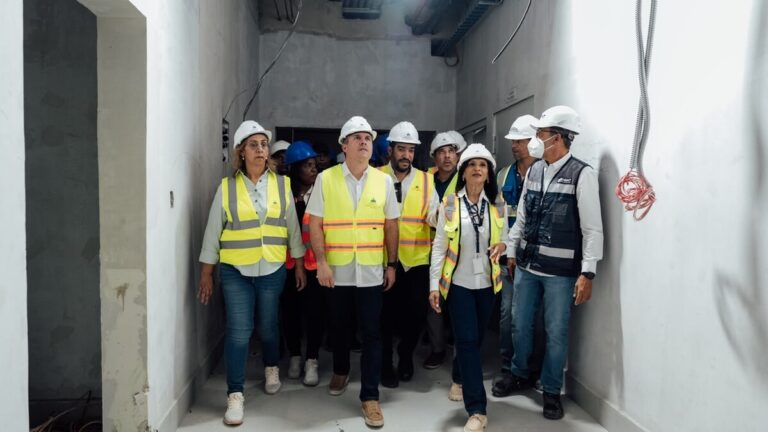 Supervisan Hospital Traumatológico de San Cristóbal, avanzado en más de un 80 %