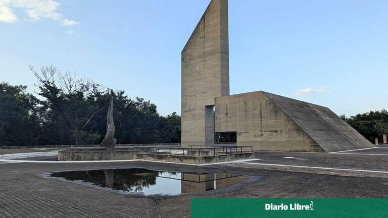 El Monumento de Capotillo se cae a pedazos ante los ojos de las autoridades de Dajabón