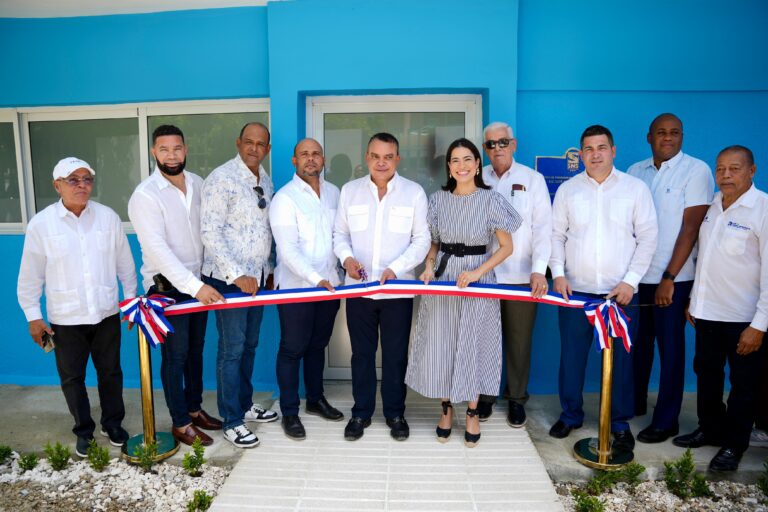 SNS entrega renovado el Centro de Primer Nivel Villa Sinda en Montecristi
