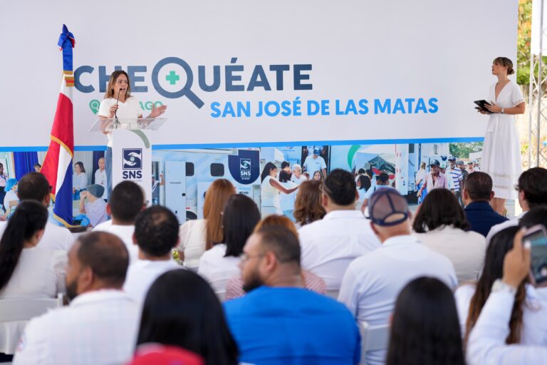 Jornada “Chequéate RD” lleva servicios gratuitos de detección de cáncer a San José de las Matas