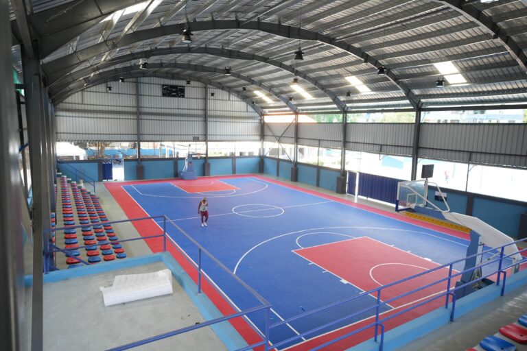 Ministerio de Deportes entrega multiuso Antonio Duvergé del sector Honduras
