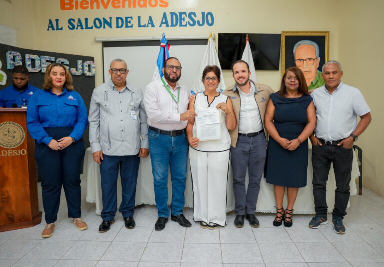 Tecnificación Nacional de Riego entrega más de RD 14 millones en bonificaciones para proyectos agrícolas en Ocoa y Peravia