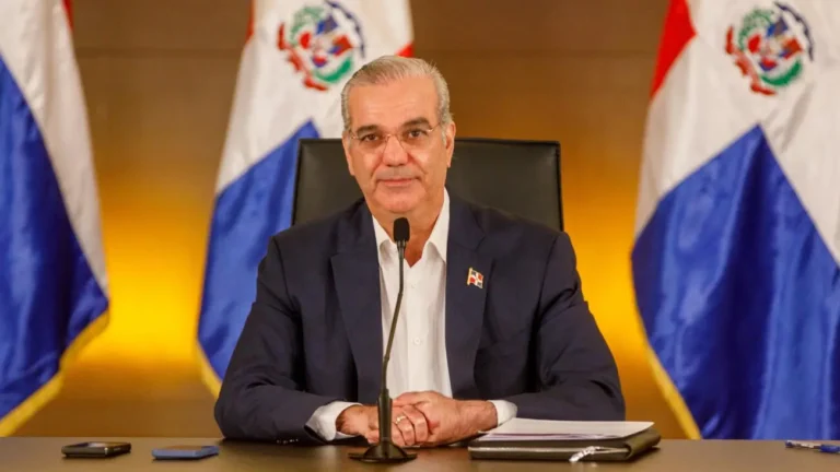 Abinader aprueba obras para las 26 demarcaciones de Santiago