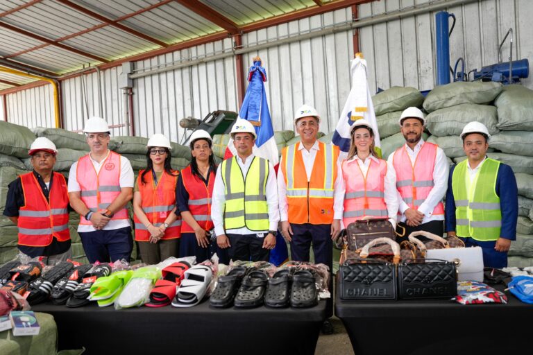 Aduanas destruye más de 253,000 mercancías falsificadas
