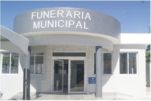 Gobernadora de Valverde encabeza entrega de nueva funeraria municipal en Laguna Salada