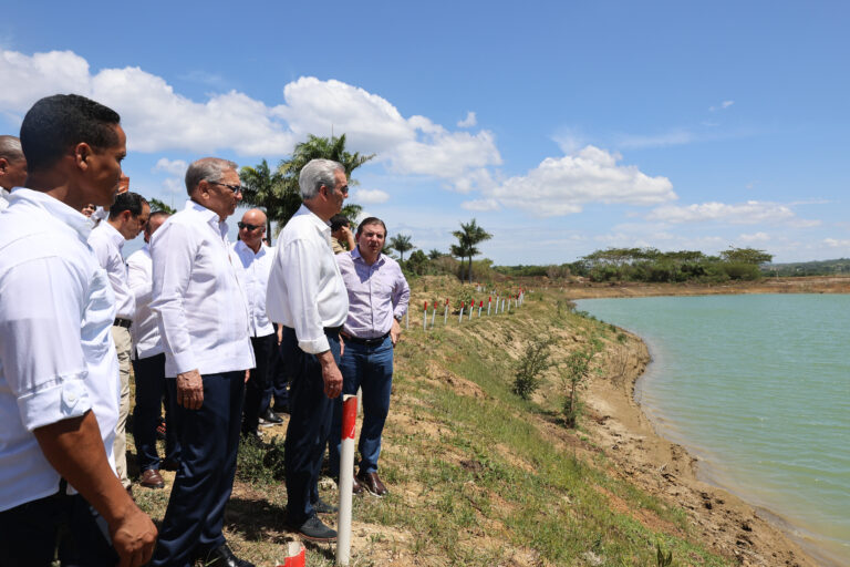 Presidente Luis Abinader realiza visita al proyecto turístico Punta Bergantín en Puerto Plata