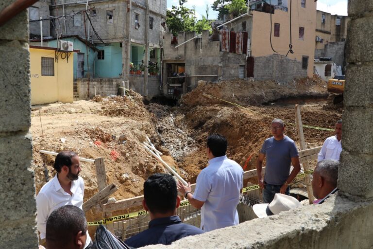 Caasd anuncia avance de plan de saneamiento y canalización de cañadas en SDO