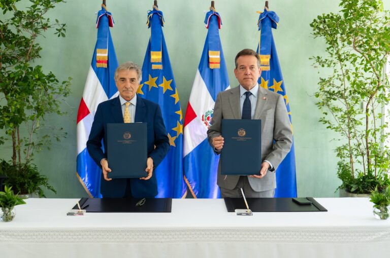 República Dominicana y Unión Europea acuerdan impulsar estudios sobre potencial de tierras raras, en Pedernales