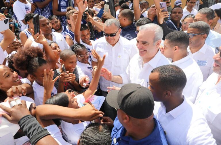 Llevarán nuevas obras y oportunidades de desarrollo a Peravia y San Cristóbal este fin de semana