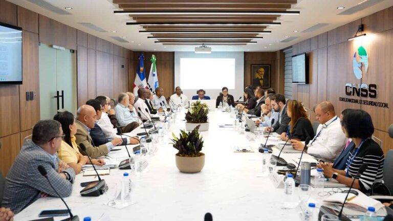 CNSS sigue diálogos en busca de crear fondo para medicamentos de alto costo de uso en las ARS