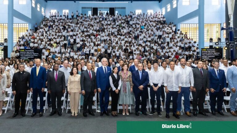 Un millón de becas en 10 años, entre la dispersión y resultados cuestionables