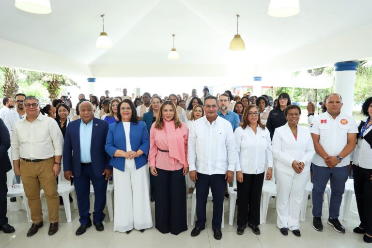 Supérate, Infotep y Fundación Rica acercan oportunidades a Villa Altagracia al formar a más de 500 personas