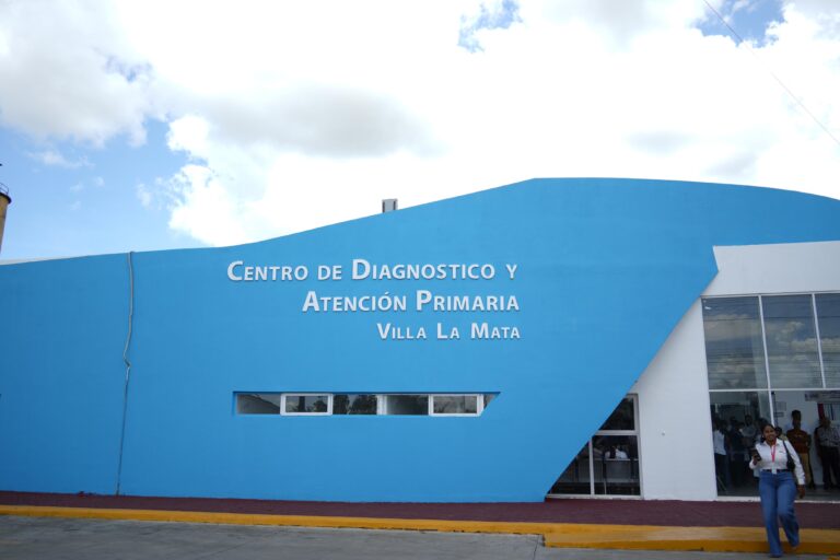 SNS inaugura remozado centro diagnóstico, banco de sangre y entrega mamógrafos en Sánchez Ramírez