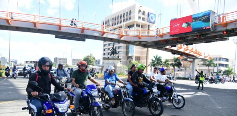 El 99 % de los motociclistas del país conduce sin licencias