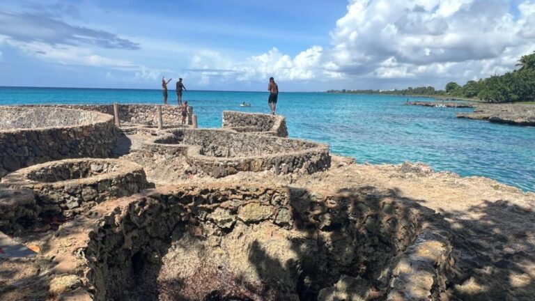 El litoral de La Caleta se consolida como refugio urbano frente al Caribe