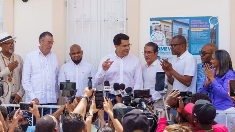 Mitur inaugura programas de vivienda y recuperación de fachadas en Ciudad Colonial