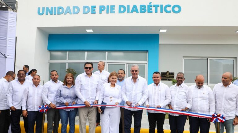 Presidente Luis Abinader inaugura unidades de Hemodiálisis y Pie Diabético en San José de Ocoa