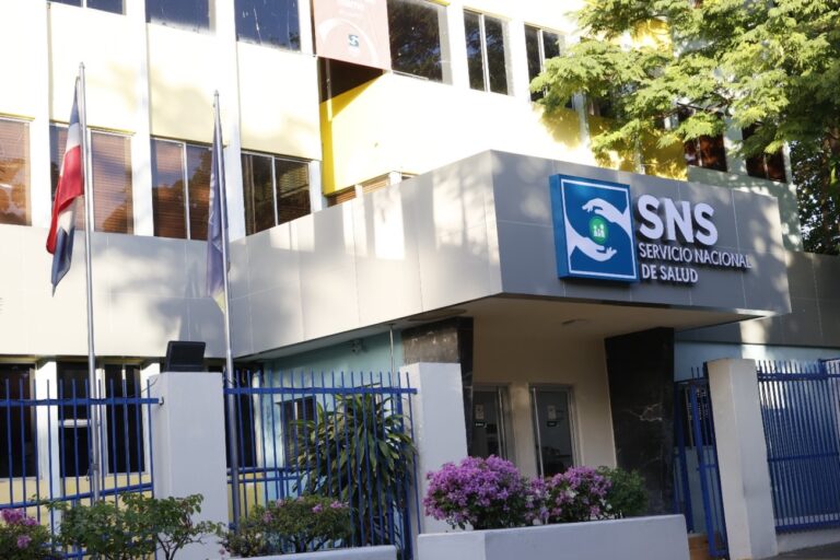SNS designa más de 20,000 médicos en la Red Pública de Salud entre 2020 y 2026