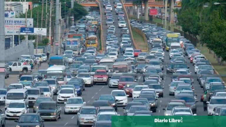 Existen 604 vehículos y 350 motores por cada mil habitantes en RD